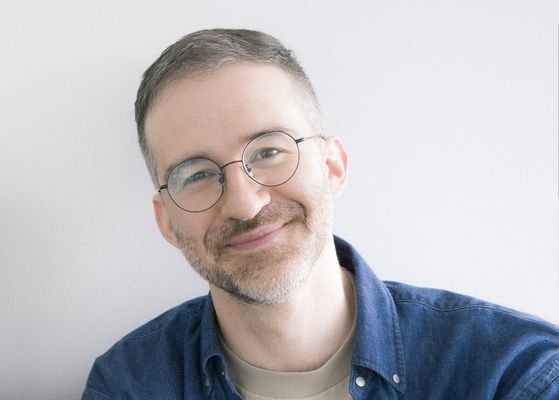 '어쩌면 해피엔딩' 10주년 공연을 앞두고 중앙일보와 서면 인터뷰를 진행한 작가 윌 애런슨. 사진 본인 제공