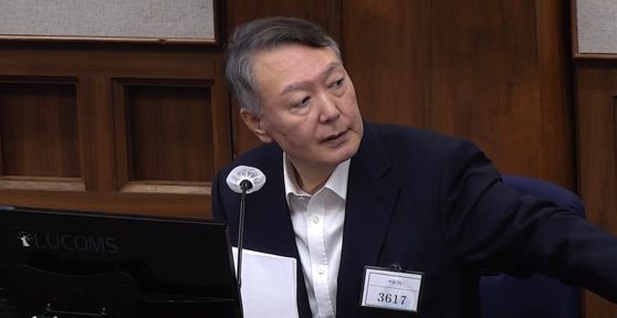 곽종근 전 특전사령관이 3일 서울중앙지법 형사25부(부장 지귀연)이 심리하는 윤석열 전 대통령의 내란우두머리 혐의 재판에 증인으로 출석해 발언하고 있다. 사진 서울중앙지법