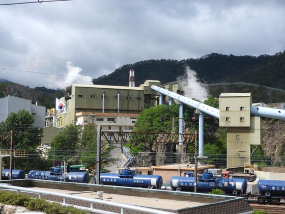 경북 봉화군에 위치한 영풍 석포제련소 전경. 중앙포토