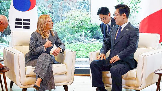 이재명 대통령과 조르자 멜로니 이탈리아 총리가 지난 9월 미국 뉴욕 주유엔대한민국대표부 반기문홀에서 정상회담을 갖고 있다. 대통령실사진기자단