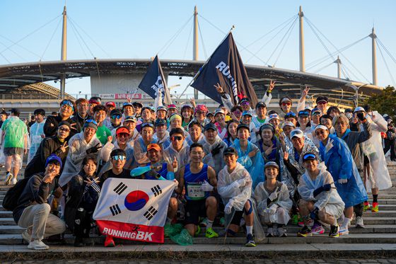 ‘러닝BK’ 회원들과 출발 전 찰칵. [사진 러닝BK]