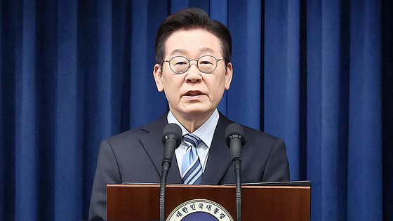 이재명 대통령이 14일 서울 용산 대통령실 기자회견장에서 한미 팩트시트 타결과 관련 발표를 하고 있다. 대통령실사진기자단