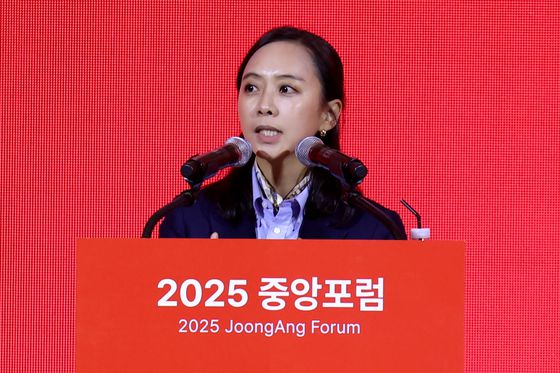 전경주 한국국방연구원 연구위원이 19일 서울 소공동 롯데호텔에서 열린 중앙포럼에서 '동맹 현대화의 방향과 주한미군의 미래'를 주제로 발표하고 있다. 장진영 기자