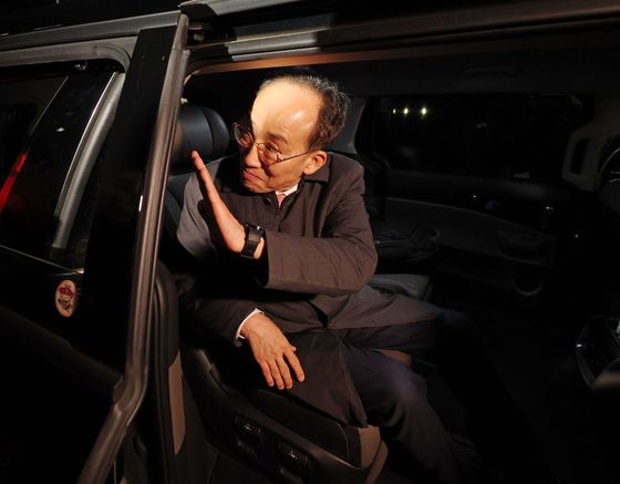 국회의 12·3 비상계엄 해제 의결 방해 의혹을 받는 추경호 전 국민의힘 원내대표가 지난 2일 서울 서초구 서울중앙지방법원에서 열린 영장실질심사에 출석하고 있다. 뉴스1