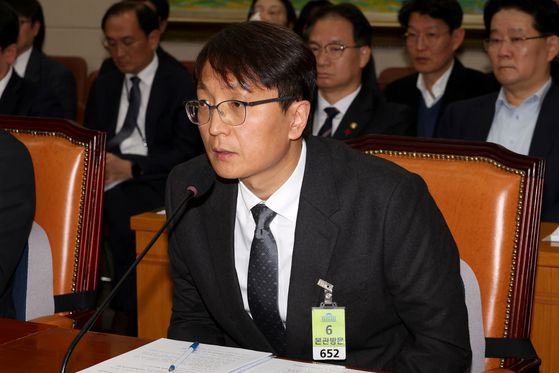 박대준 쿠팡 대표이사가 지난 3일 국회 정무위원회에서 열린 '쿠팡 개인정보 유출' 긴급질의에 참석해 의원 질의에 답하고 있다. 장진영 기자