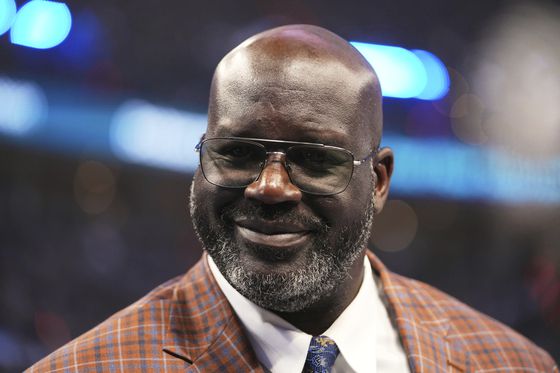 조추첨식에 나서는 NBA 수퍼스타 샤킬 오닐. AP=연합뉴스