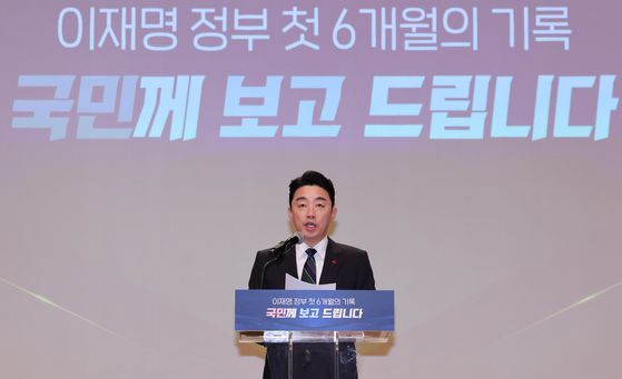 이규연 홍보소통수석이 7일 서울 용산 대통령실 청사에서 열린 '이재명 정부 출범 6개월 성과 간담회'에서 발언하고 있다. 뉴스1