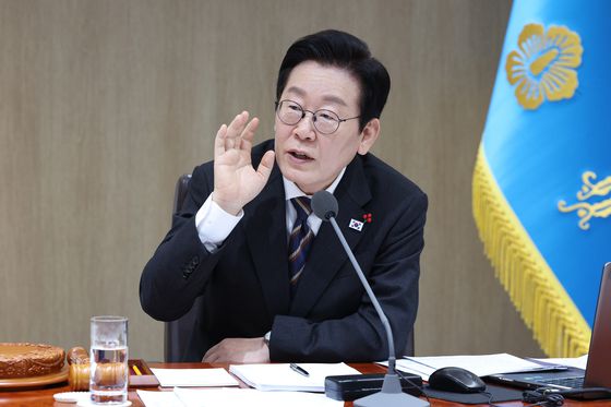 이재명 대통령이 9일 서울 용산 대통령실에서 열린 제53회 국무회의에서 발언하고 있다. [대통령실사진기자단]