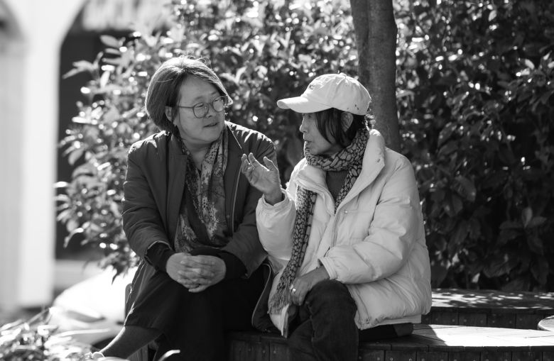 제주올레는 서명숙 이사장이 산티아고 순례길을 걷고 난 뒤 고향 제주로 내려와 만든 길이다. 기자 선후배 사이였던 서 이사장과 안 대표는 꿈과 현실을 나누고 보태며 올레길의 오늘을 만들었다.