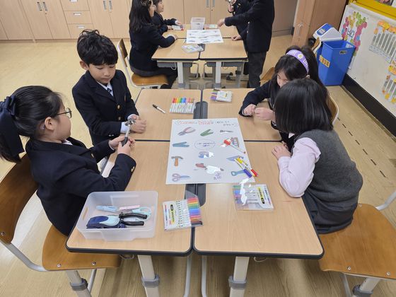 대구 중구 경북대사범대학부설초등학교에서 학생들이 수업 시작 전 '0교시 체육활동'을 하고 있다. [사진 경대사대부초]