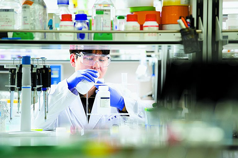 고려대 안산병원은 진료, 연구, 교육 등 모든 분야에서 지역 유일 상급종합병원으로서의 역할과 책임을 다하고 있다.