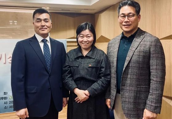 공익 제보자로 평가돼 2023년 12월에 호루라기상을 받은 박정훈 해병대 대령, 임은정 검사(2022년 수상), 백해룡 경정(2024년 수상). [임은정 검사 페이스북 갈무리]