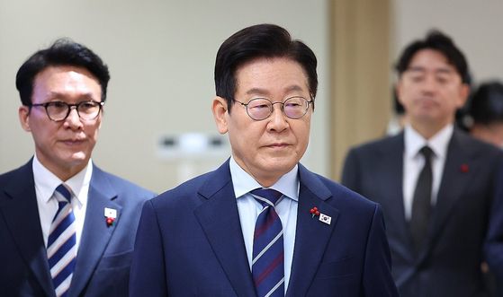 이재명 대통령은 지난 10월 백해룡 경정을 서울동부지검에 설치된 검경 합동수사단에 파견하도록 지시했다. [연합뉴스]