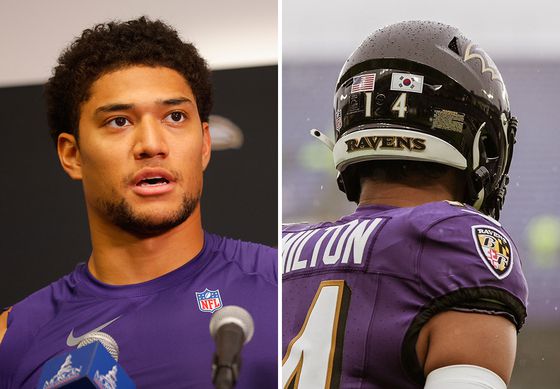 ‘하프 코리안’ 해밀턴은 헬멧에 성조기와 태극기를 함께 붙인다. [AP=연합뉴스, 사진 해밀턴 SNS]