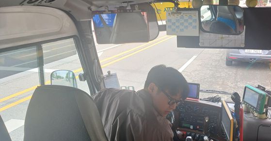 천안 삼안여객에서 123번 시내버스를 운전하고 있는 이정호씨의 실무교육 당시 모습. [사진 이정호씨]