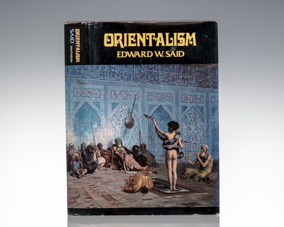 서구의 동양 지배 양태를 비판한 에드워드 사이드의 『오리엔탈리즘』(1978). 표지 그림은 장 레옹 제롬의 ‘뱀 부리는 사람’, 1879년. [사진 윤상인]