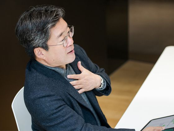 ″직원들을 믿고 지켜보고, 필요할 때 도와주면 되는 거야. 그게 관리자가 제대로 밥값하는 방법이야.″ - 『리더의 일』 중에서. 사진 폴인