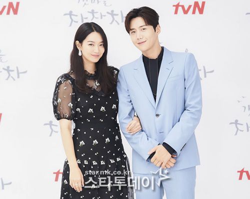 배우 신민아(왼쪽)-김선호. 사진|tvN