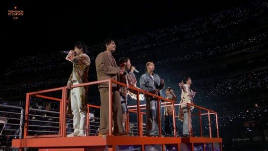 방탄소년단. 사진l방탄소년단 LA 콘서트 캡처
