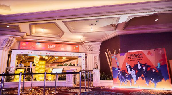 라스베이거스에서 운영 중인 방탄소년단 레스토랑 '카페 인 더 시티'. 사진｜하이브