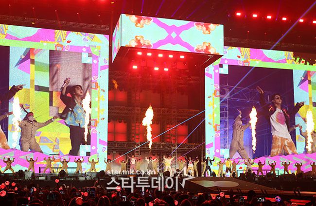 방탄소년단이 라스베이거스에서 '퍼미션 투 댄스 온 스테이지' 투어 콘서트를 성공적으로 선보였다. 사진｜빅히트 뮤직