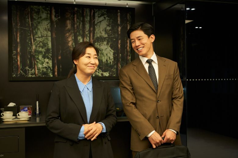 ‘정직한 후보2’ 라미란 김무열 스틸. 사진INEW