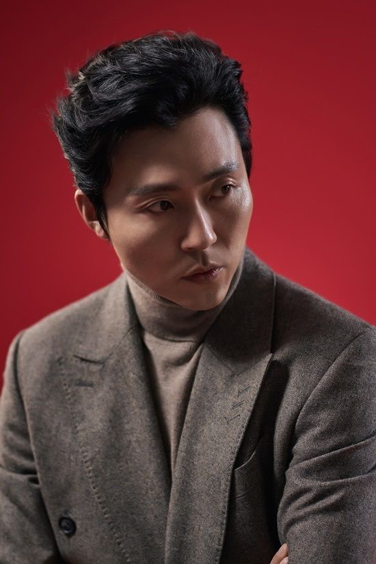 이무생이 ‘노량’에서 이순신 장군을 연기한 김윤석에 대한 존경심을 표했다. 사진|에이스메이커무비웍스, 롯데엔터테인먼트