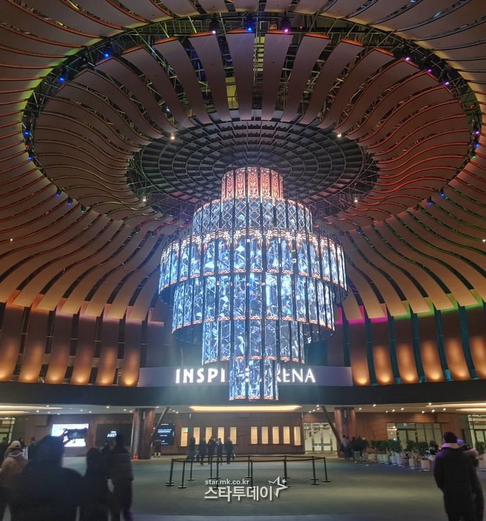 인천 영종도에 위치한 ‘인스파이어 아레나’ 로비 공간 ‘로툰다’. 영종도=지승훈 기자