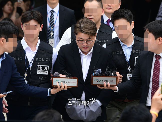 24일 영장심사를 마치고 나온 김호중. 사진ㅣ유용석 기자