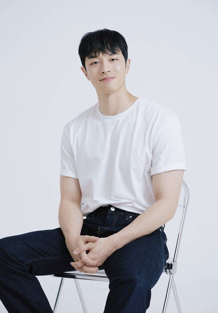 권혁이 ‘오지송’에서 최다니엘 전소민 장희령과 호흡을 맞춘 소감을 밝혔다. 사진|스튜디오 산타클로스엔터테인먼트