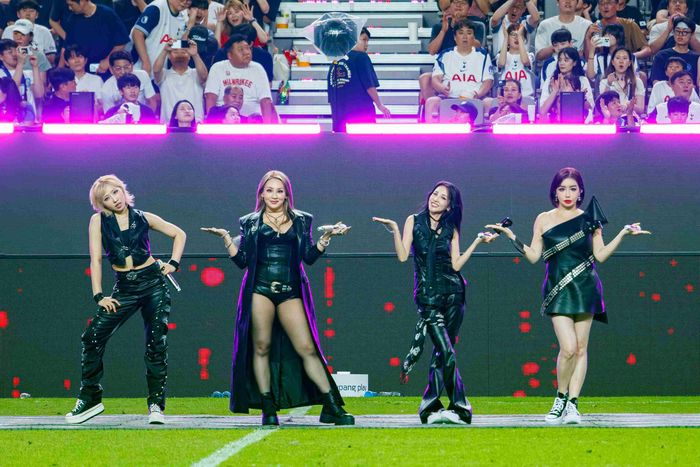 투애니원. 사진|쿠팡플레이