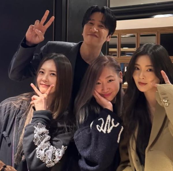 이광수 이선빈 커플 포착. 사진|에스나 인스타그램