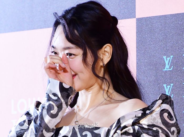 김우빈과 결혼 발표 후 첫 공식석상에 나선 배우 신민아. 사진 I 강영국 기자