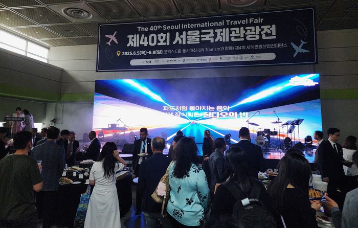 서울국제관광전 메인무대에서 열린 칭다오 관광설명회