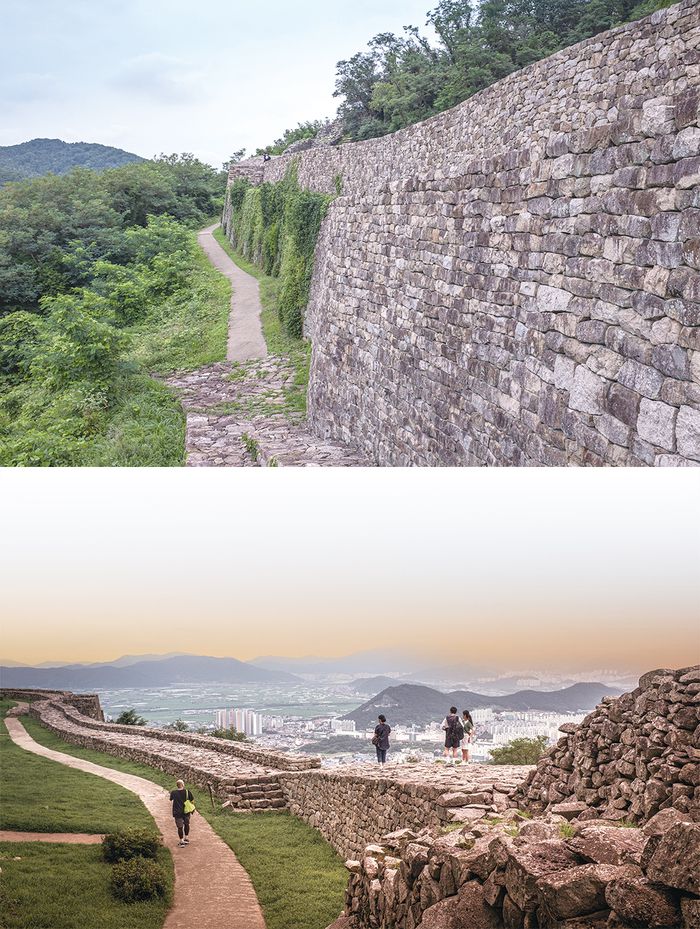 (위로부터)웅장한 분산성, 분산성에서 내려다 본 김해