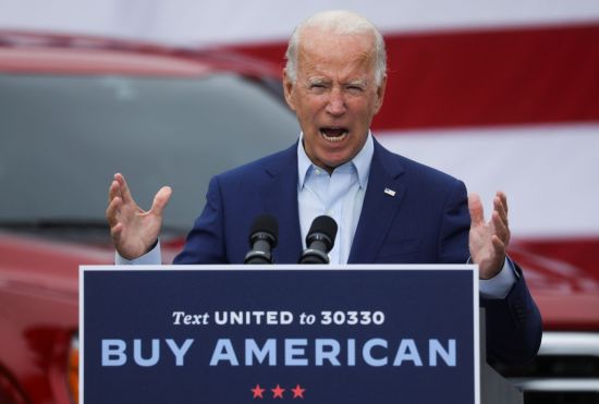 조 바이든 미국 민주당 대선후보가 9일 미시간주 워런을 방문해 연설하고 있다. [이미지출처=로이터연합뉴스]
