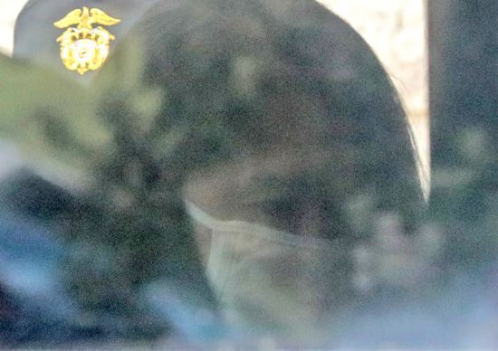 고유정이 지난 7월15일 오전 제주지법에서 자신의 항소심 선고공판에서도 무기징역을 선고받은 뒤 호송차에 오르고 있다. / 사진=연합뉴스