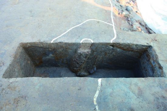 2토루에서 발견된 역경사 나무기둥