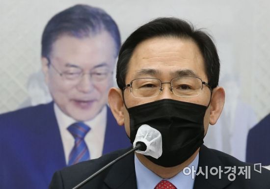 주호영 국민의힘 원내대표가 15일 국회에서 열린 원내대책회의에 참석, 모두발언을 하고 있다./윤동주 기자 doso7@