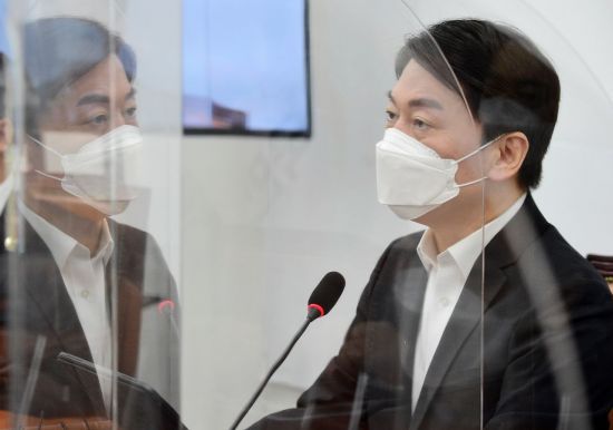 안철수 국민의당 대표가 28일 국회에서 열린 최고위원회의에서 발언하고 있다. / 사진=연합뉴스