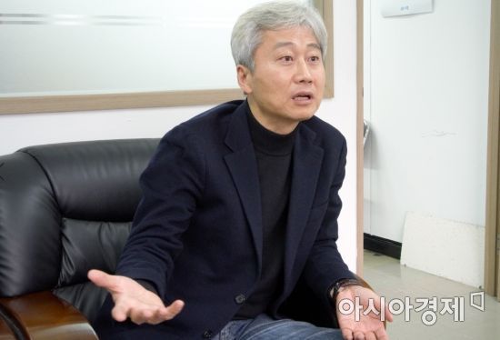 서울시장 선거에 출마한 국민의힘 서울 송파병 당협위원장 김근식 경남대 교수. 김 교수는 윤석열 검찰총장의 높은 지지율에 대해 국민의힘이 국민들로부터 지지를 받지 못하는 현상에 비롯했다고 분석했다. 사진=강주희 기자 kjh818@asiae.co.kr