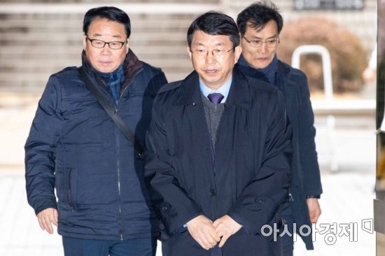 김석균 전 해양경찰청장(가운데)./강진형 기자aymsdream@