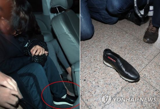 지난 2016년 10월31일 '국정농단' 혐의로 긴급체포 된 최서원 씨.(최순실에서 개명) 최씨가 검찰 출석 때 벗겨졌던 명품 신발(빨간색 원)을 다시 신고 서울구치소로 이송되고 있다. 오른쪽 사진은 출석 때 벗겨진 신발. [이미지출처=연합뉴스]