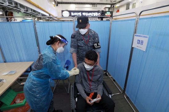 도서지역 백신 접종 모의훈련(사진제공=국방일보)