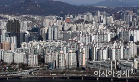 63스퀘어에서 바라본 서울 아파트 모습./김현민 기자 kimhyun81@