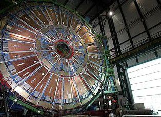 초대형 입자가속기(LHC)
사진 출처: 텔레그래프