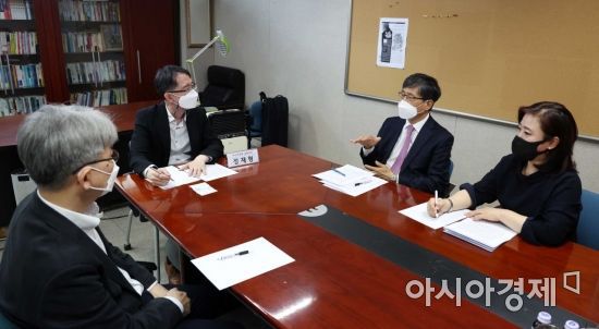 지난달 19일 아시아경제에서 ‘은행의 미래 좌담회’가 열렸다.