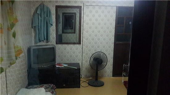 노인 고독사가 증가하는 것은 1인 가구 노년층이 갈수록 증가하고 있기 때문이라는 해석이 나온다. 사진은 기사 중 특정 표현과 무관.