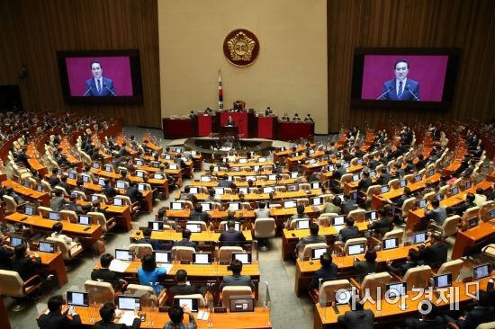 박홍근 더불어민주당 원내대표가 20일 국회에서 열린 본회의에서 교섭단체 대표연설을 하고 있다./윤동주 기자 doso7@