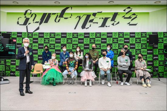 세종문화회관 '싱크 넥스트 22' 기자간담회에서 출연진을 소개하는 안호상 사장. 사진제공 = 세종문화회관